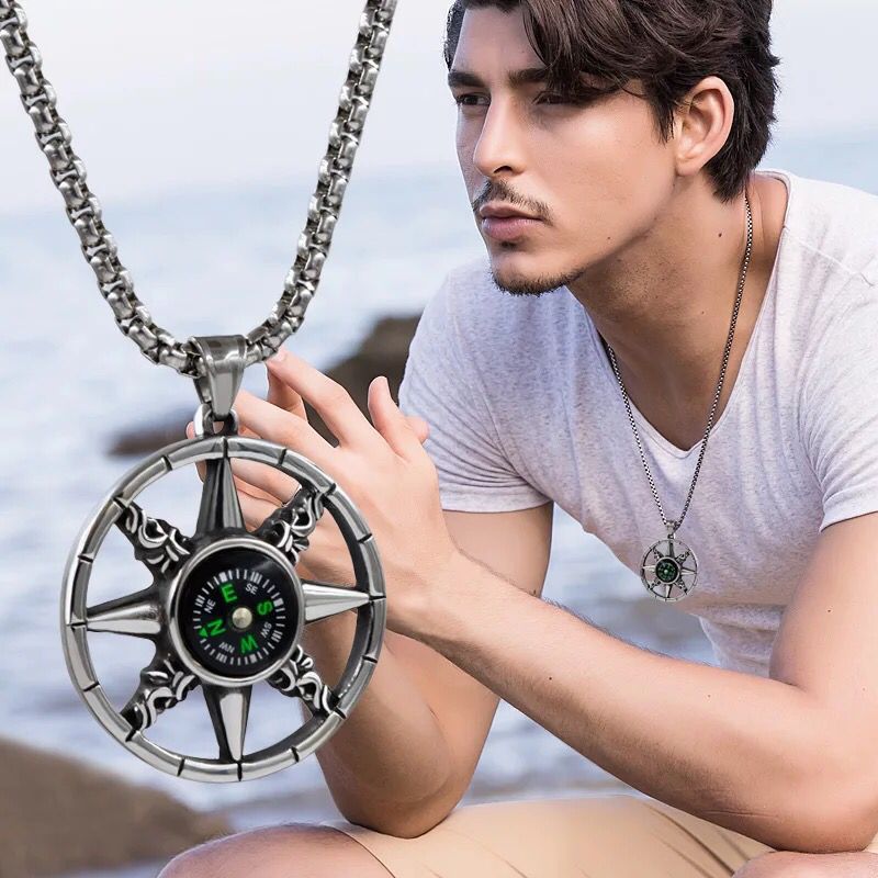 男士项链欧美个性毛衣链复古指南针吊坠学生创意项坠钛钢韩版项链