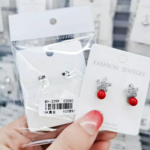 925 Silver Needle Short Stud Earring， Dozens of Styles Are Sent Randomly， Please Contact Customer Service If You Choose One