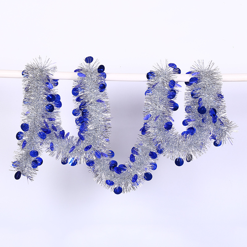 圣诞节日婚庆圣诞节装饰场景节日节庆拉花彩条挂饰活跃气氛彩带