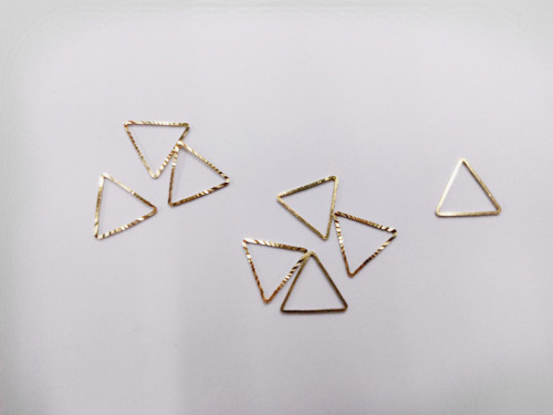 Batch Wreath Triangle Yangtze River Delta Equilateral Triangle Copper Ring Clothing Accessories DIY Ornament Copper Parts