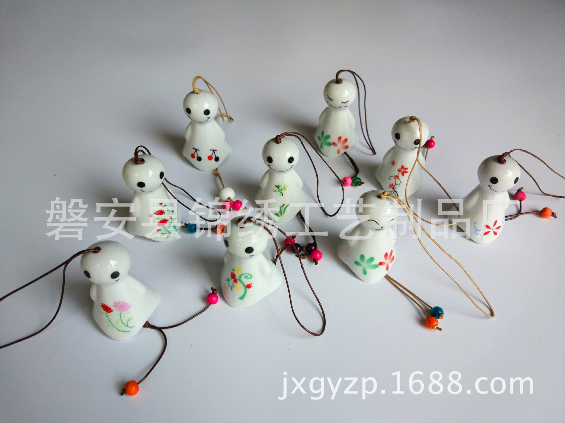 热销 陶瓷晴天娃娃风铃 晴天娃娃挂件 车挂 家居装饰挂件