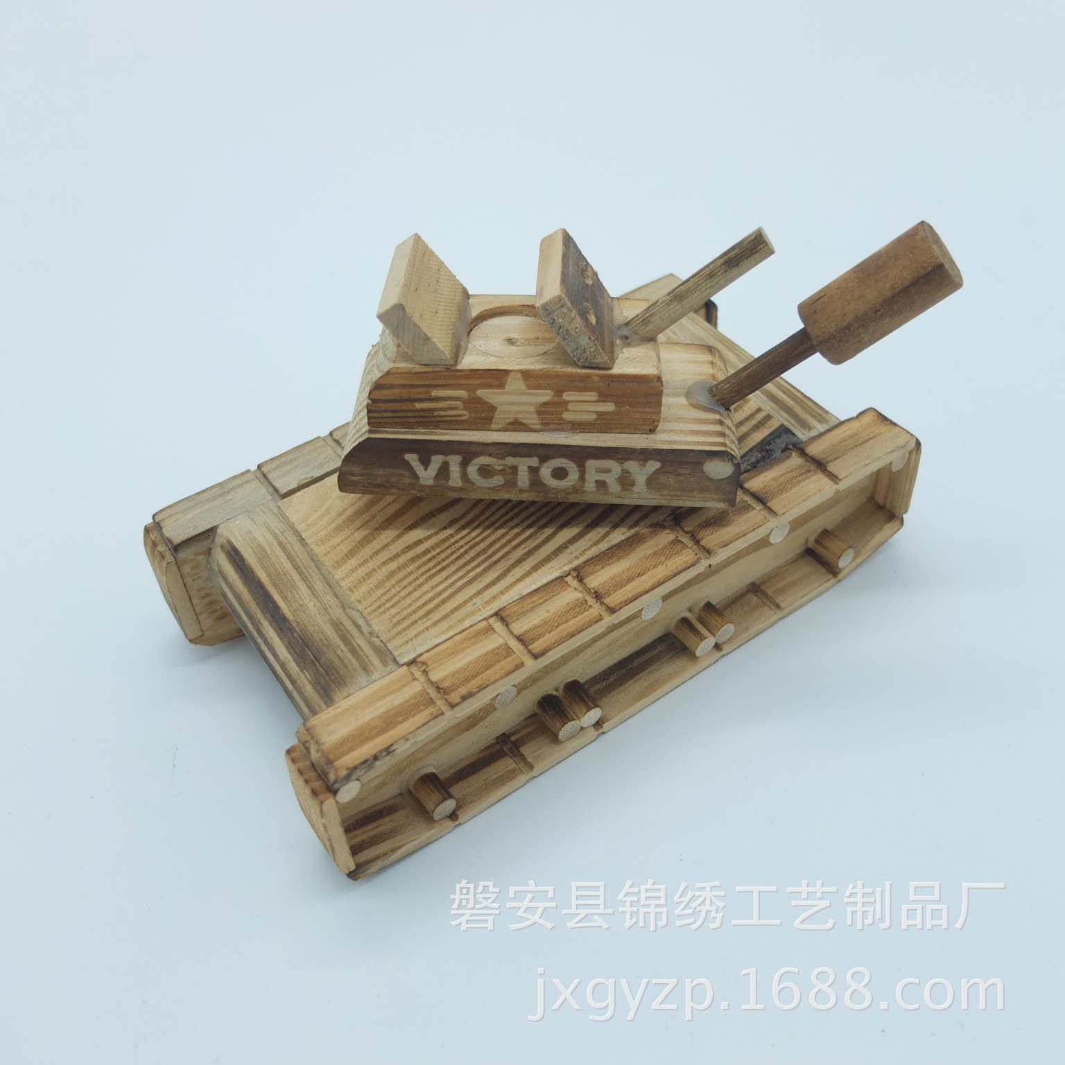 厂家直销 木制音乐坦克 坦克音乐盒摆件 木质玩具坦克 旅游工艺品
