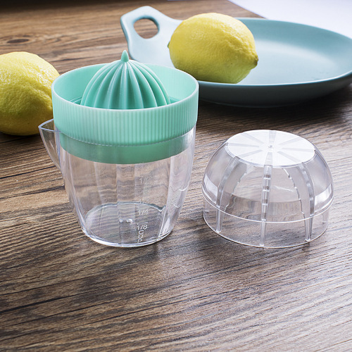 creative spot household portable plastic juice cup manual lemon juicer mini multi-function juicer customization