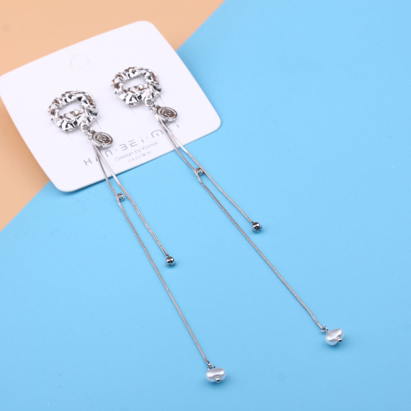 Pudding Station Boutique, trendy and popular long tassel pearl stud earrings, feminine charm earrings, and exaggerated and unique earrings pic 14