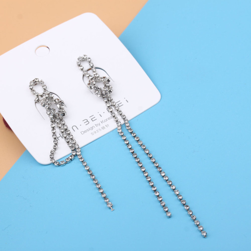 Pudding Station Boutique, trendy and popular long tassel pearl stud earrings, feminine charm earrings, and exaggerated and unique earrings pic 20