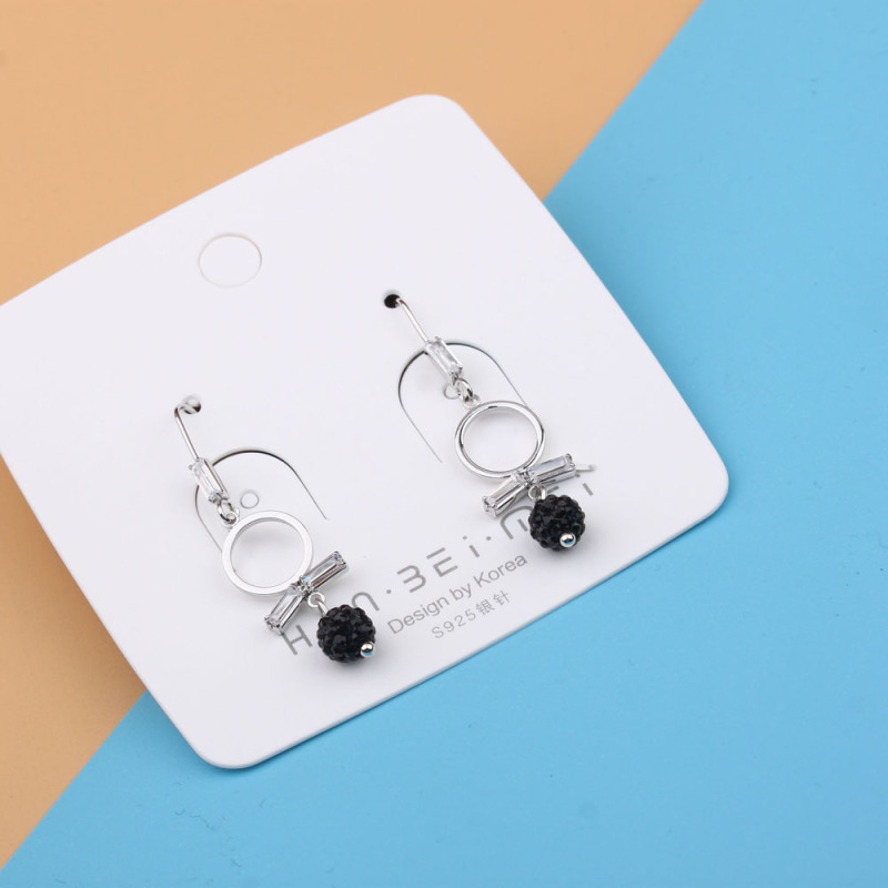 Pudding Station Boutique, trendy and popular long tassel pearl stud earrings, feminine charm earrings, and exaggerated and unique earrings pic 10