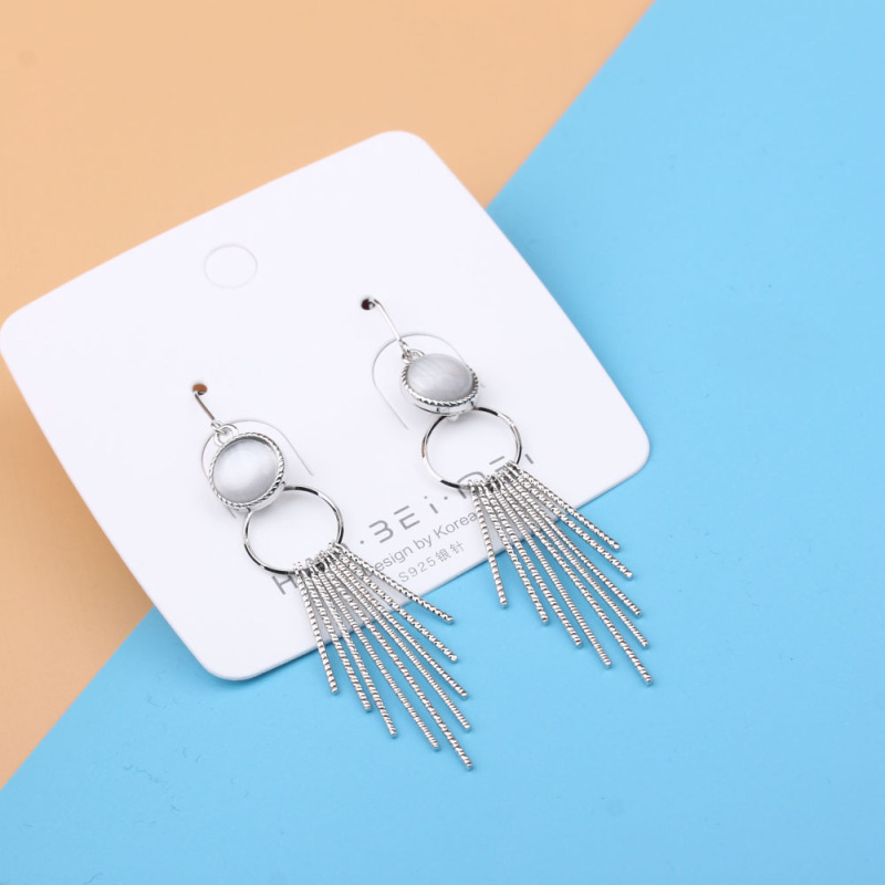 Pudding Station Boutique, trendy and popular long tassel pearl stud earrings, feminine charm earrings, and exaggerated and unique earrings pic 26
