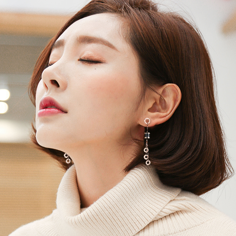 曼休妮2020钛钢玫瑰金流苏耳环耳钉女欧美性感长款黑陶瓷潮流耳饰