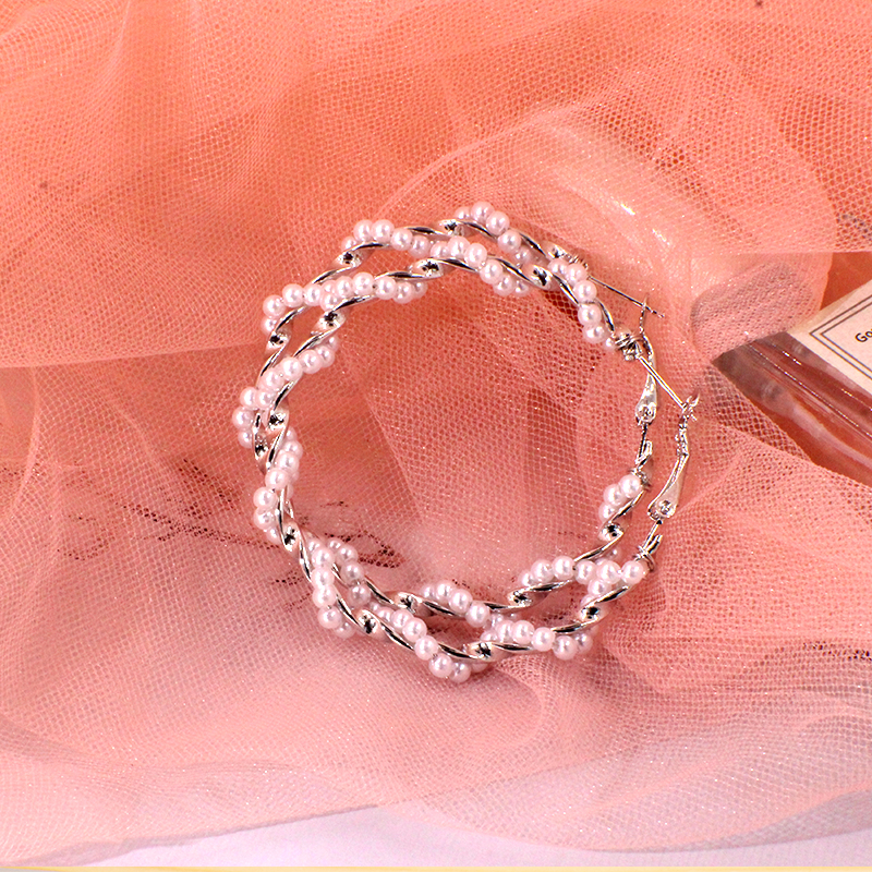 珍珠耳圈金属大耳圈欧美ins耳环2020年新款潮简约网红东大门耳坠