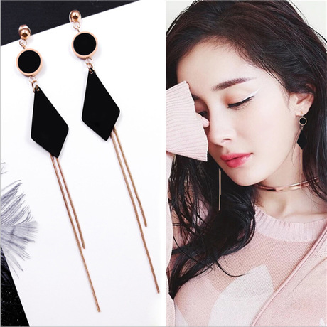 韩国气质不掉色长款流苏耳环时尚百搭钛钢菱形耳坠显脸瘦的耳饰女