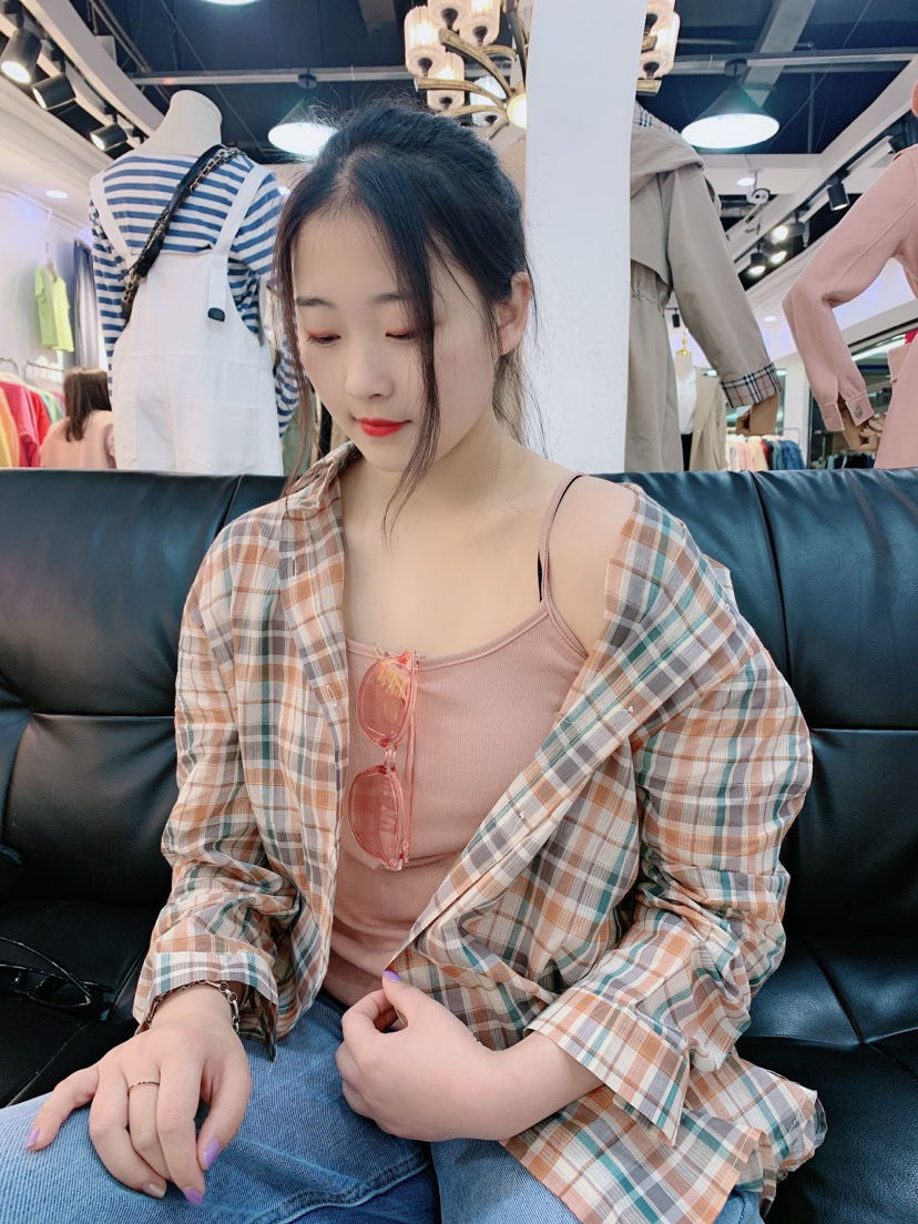 网红长袖格子衬衫女春装新款2020年夏复古港味设计感