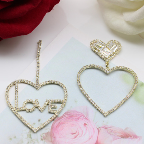 S925银针韩版耳饰镂空不对称可爱英文字母love锆石满钻耳环耳坠女