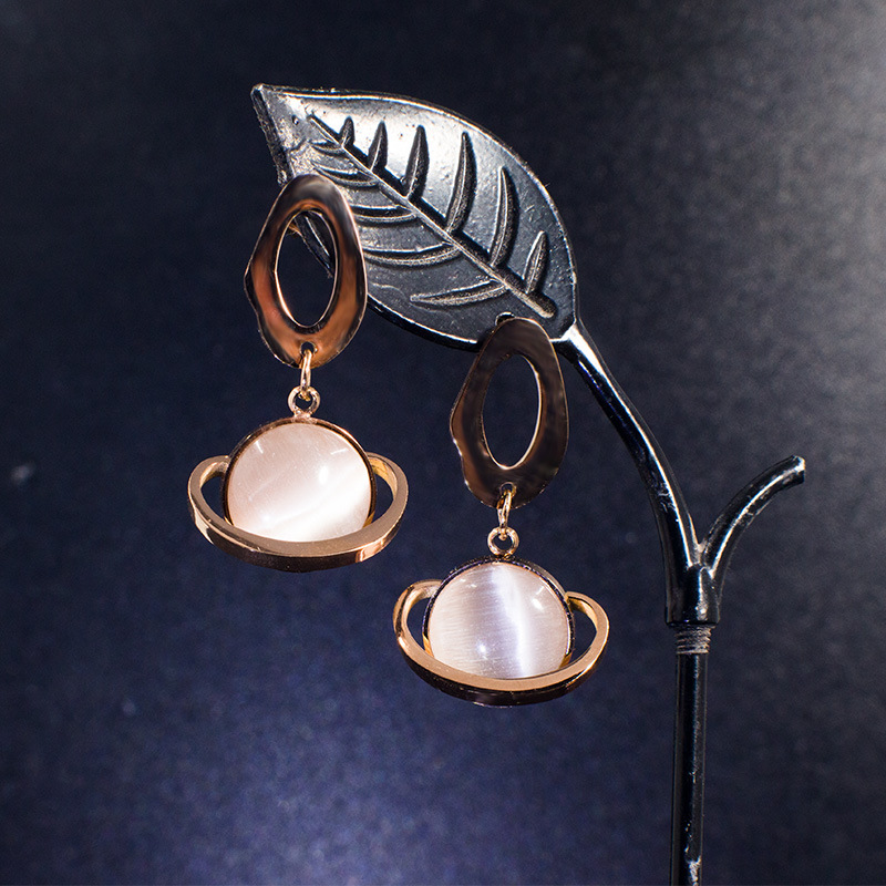 钛钢法式复古巴洛克精致高级感耳钉耳环简约女耳饰厂家直销批发