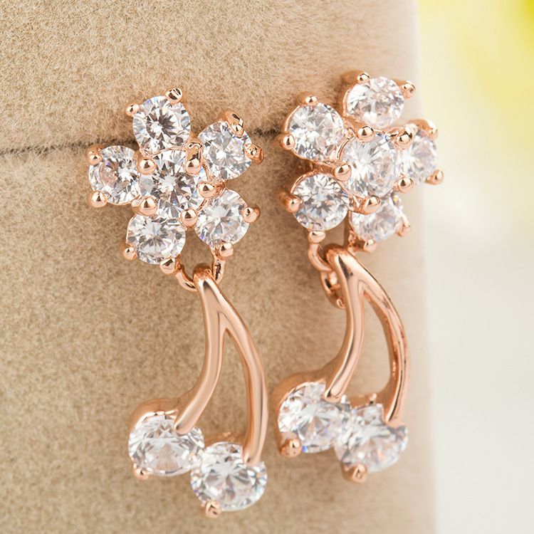 韩国时尚甜美花朵耳钉 防过敏耳环百搭气质简约锆石耳饰厂家直销