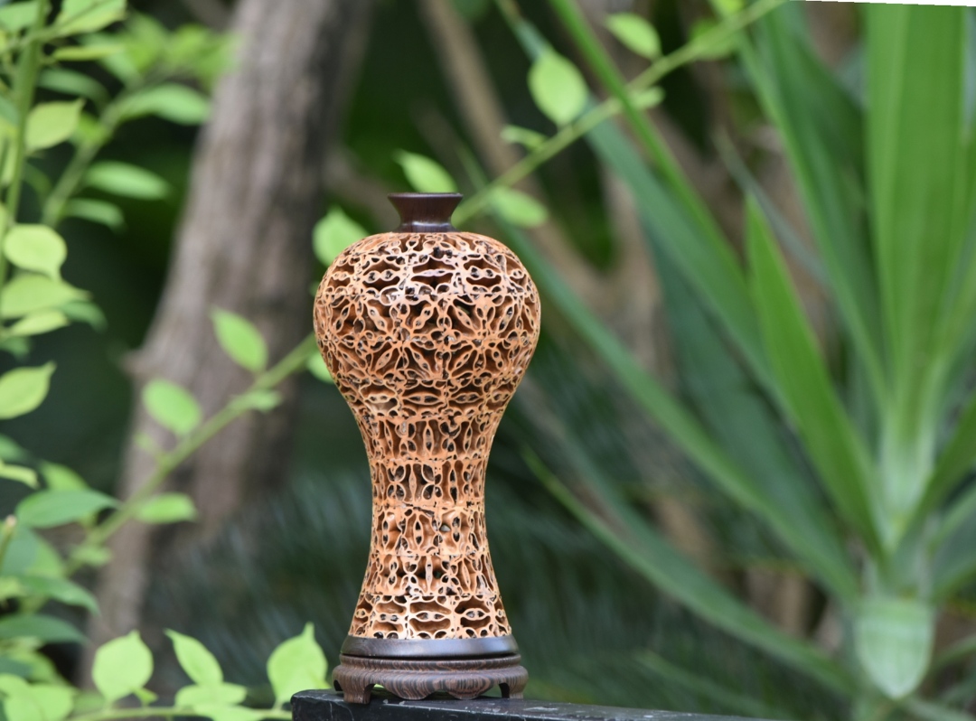 芸亭工艺核桃镂空檀香沉香茶香炉禅意摆件实木底座香薰摆件礼盒