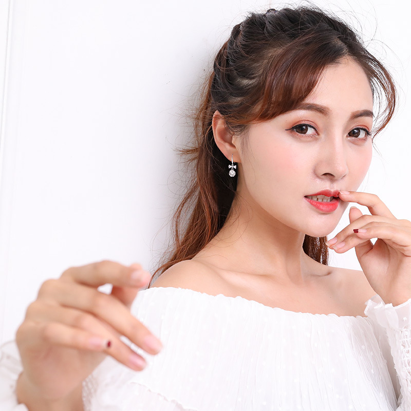 领结锆石女气质百搭吊坠耳环时尚网红学生耳坠防过敏厂家直销批发