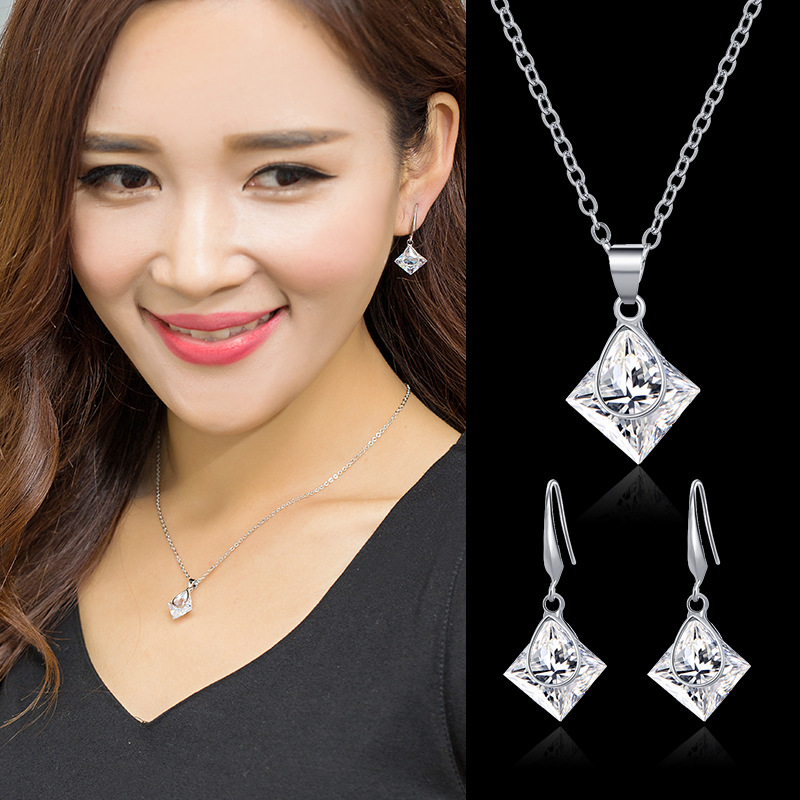 新款女生约会闪闪发光水钻迷人套装项链耳钉饰品厂家 直销批发