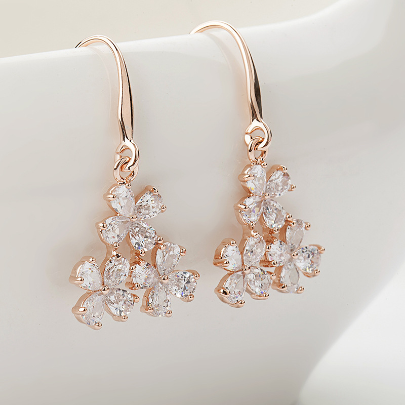 新品四叶草耳钉女日韩时尚气质百搭简约水晶耳环厂家直销批发