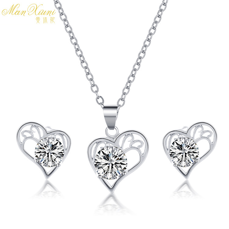 韩版热销爱心水钻耳钉时尚女式礼品首饰闺蜜生日礼物厂家批发直销