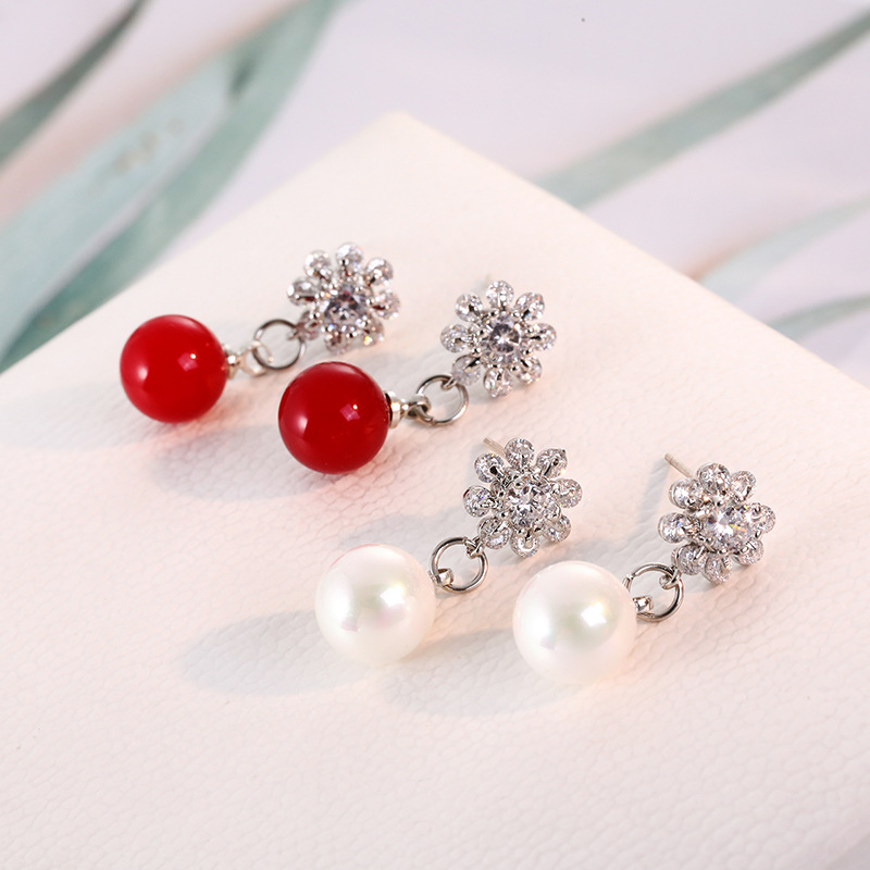 S925银针人造珍珠耳钉韩国个性耳环精致小耳坠花朵耳钉厂家批发