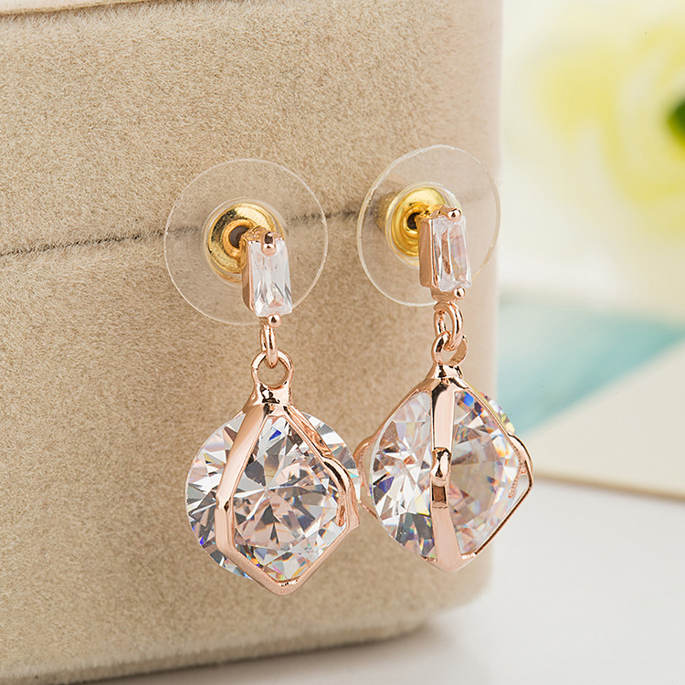 新款个性耳钉简约气质韩版女式锆钻耳坠耳饰品 厂家定制批发混批