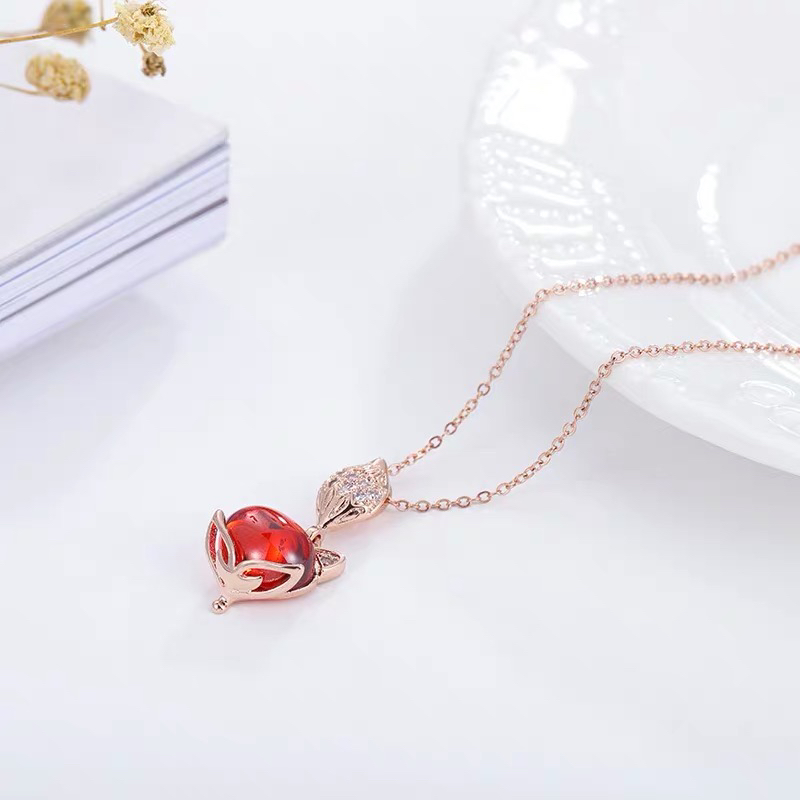 韩版个性钛钢玫瑰金项链百搭短款红色狐狸吊坠简约不掉色锁骨链女
