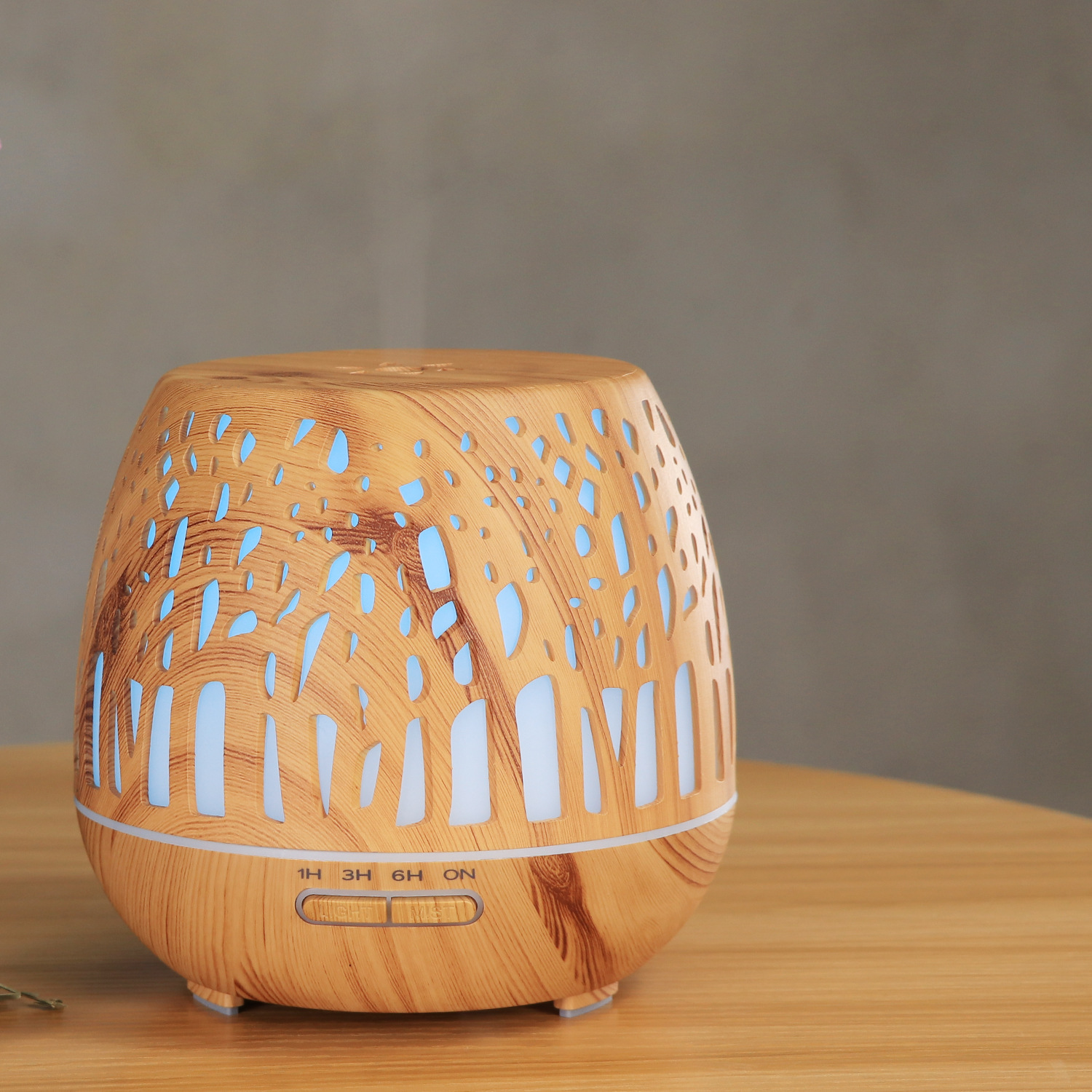 2020新款木纹镂空树林香薰机 镂空树林加湿器 木纹香薰机 雾化器