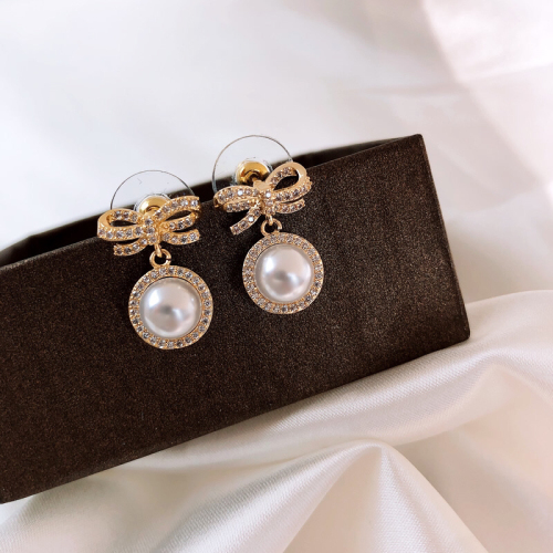 bow pearl earrings high-end fashion all-match http：// detail