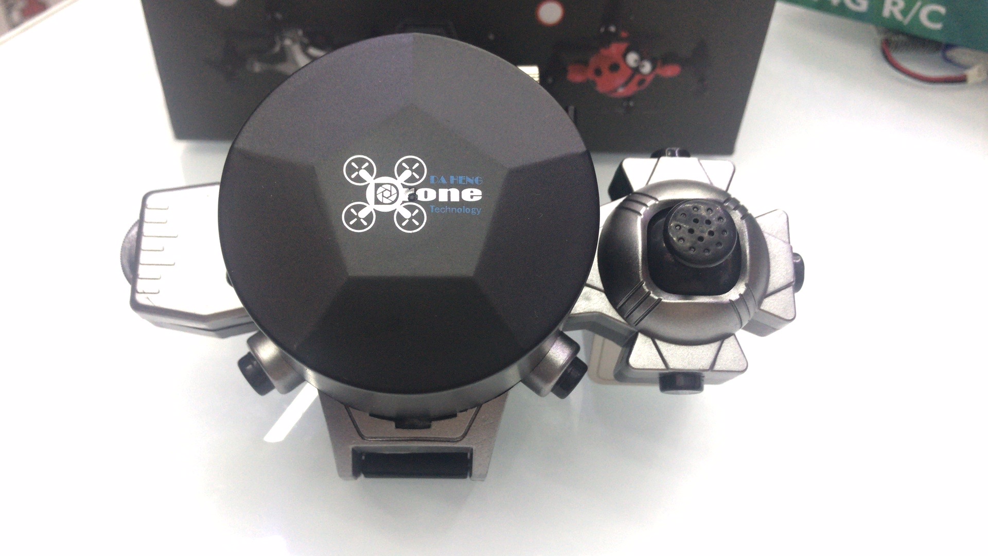 遥控手表无人机航拍飞行器飞机重力感应高清四轴2.4G迷你航模