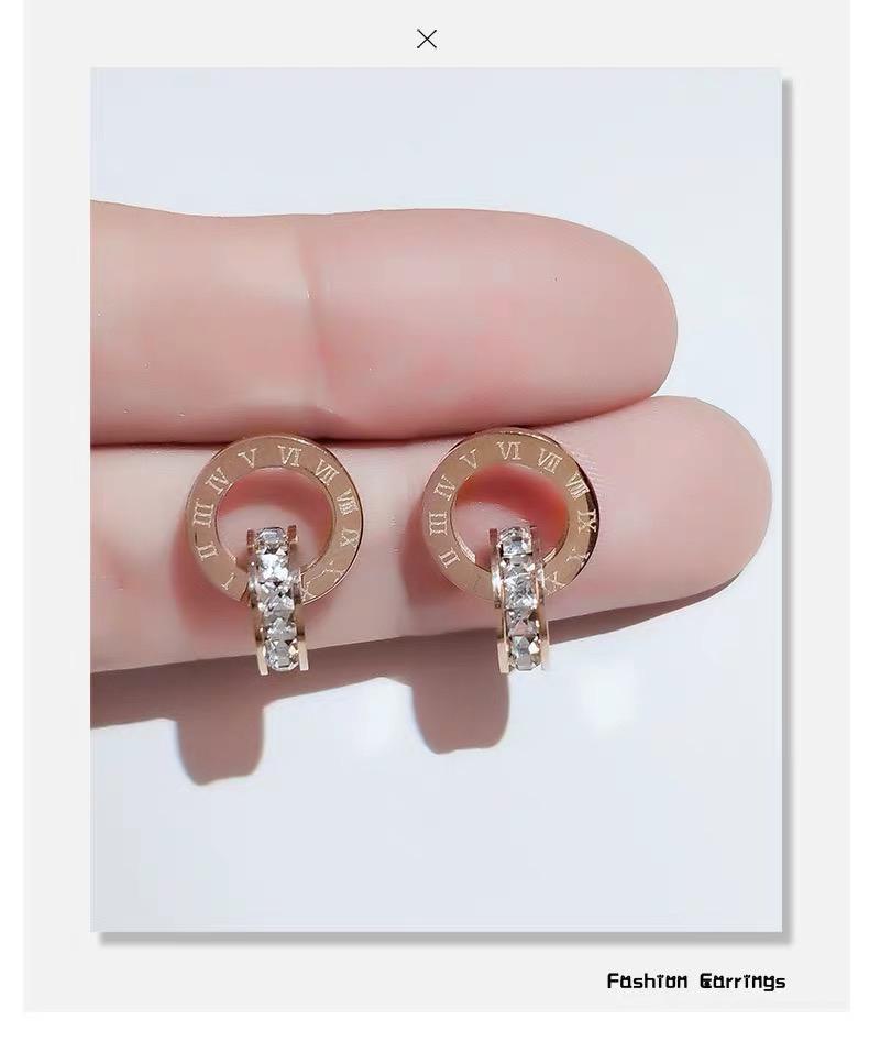 圆圈耳环2020新款潮简约小巧个性耳钉女韩国气质网红钛钢字母耳饰