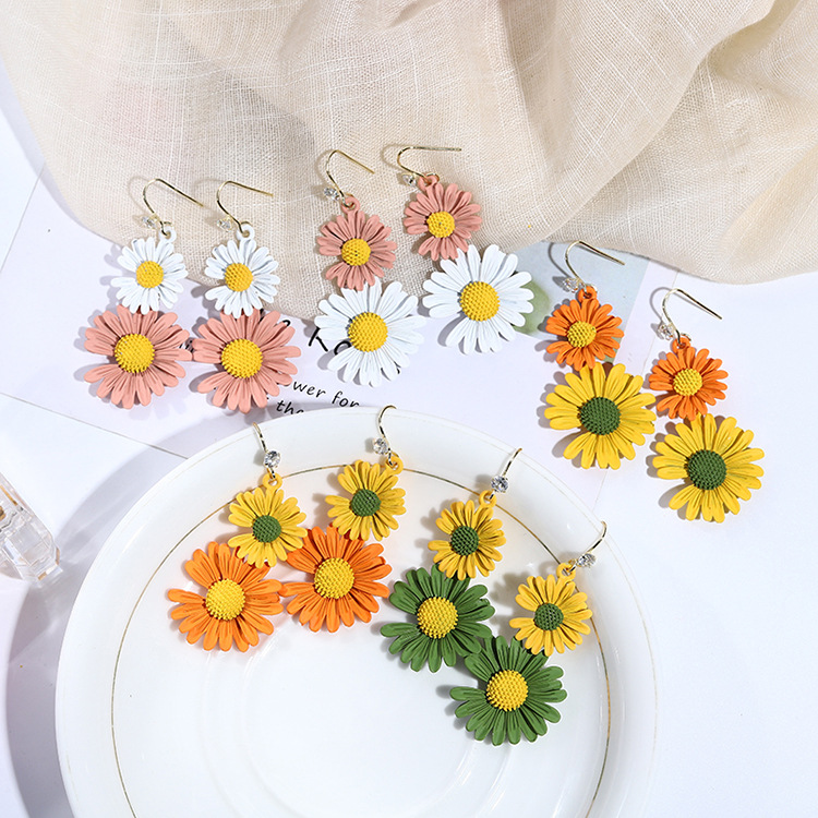 S925银针日韩耳饰甜美清新彩色春季小雏菊耳环网红夸张花朵耳坠女