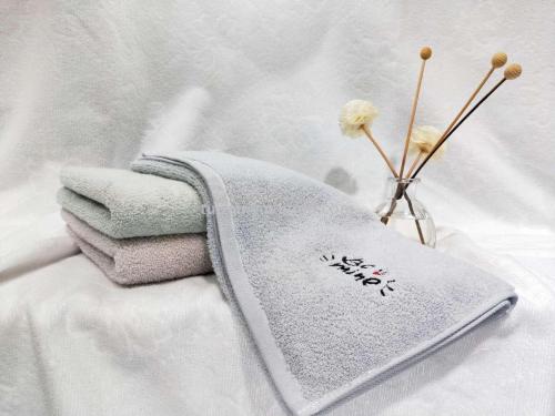 Tuoou Textile Pure Cotton Combed Cotton Extremely Embroidered Bath Towel 70 * 140cm Aiji Aijia