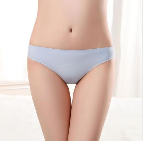 Factory Direct Sales Foreign Trade One Piece Seamless Women‘s Underwear Yunmengni Spot Ice Silk Women‘s Briefs Wholesale