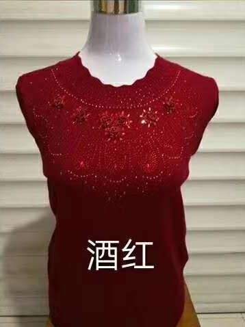 圆领手工订花羊毛衫