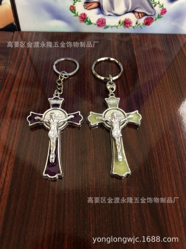 factory direct spot special offer plastic cross keychain pendant supplies