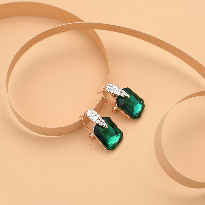 速卖通宝石菱形韩版耳环搭配优雅礼裙名媛晚会女耳钉装饰跨境批发