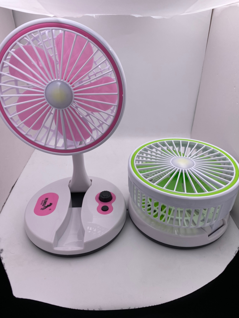 便捷迷你小风扇可折叠带USB线充电。可普通电池双用风扇详情3