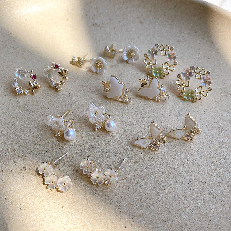 20新款春夏贝母壳花耳饰耳钉可爱清新百搭淑女时尚银针东大门