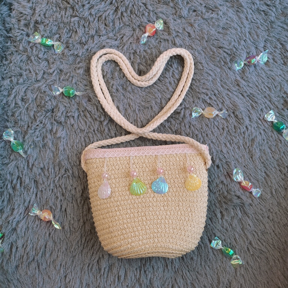 摩登女孩 贝壳亮片儿童草编包包单肩包 单款单色 批发