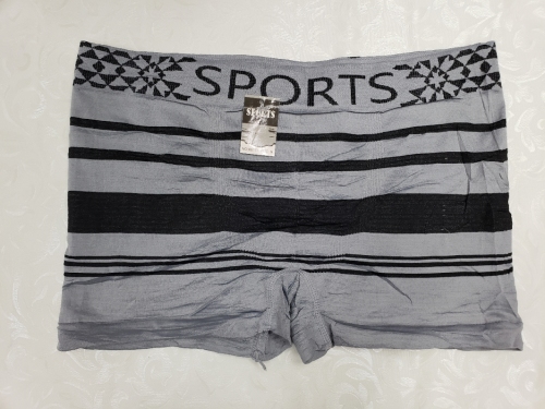 men‘s boxer shorts are in stock for foreign trade.