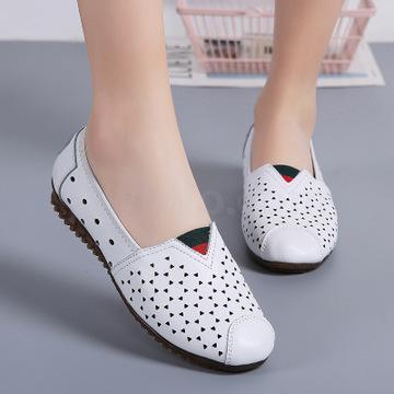 summer new genuine leather breathable mom shoes flat hole shoes casual soft bottom hollow women‘s shoes plus size doug shoes