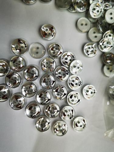 12mm factory direct supply uv electroplating two-eye shirt buttons