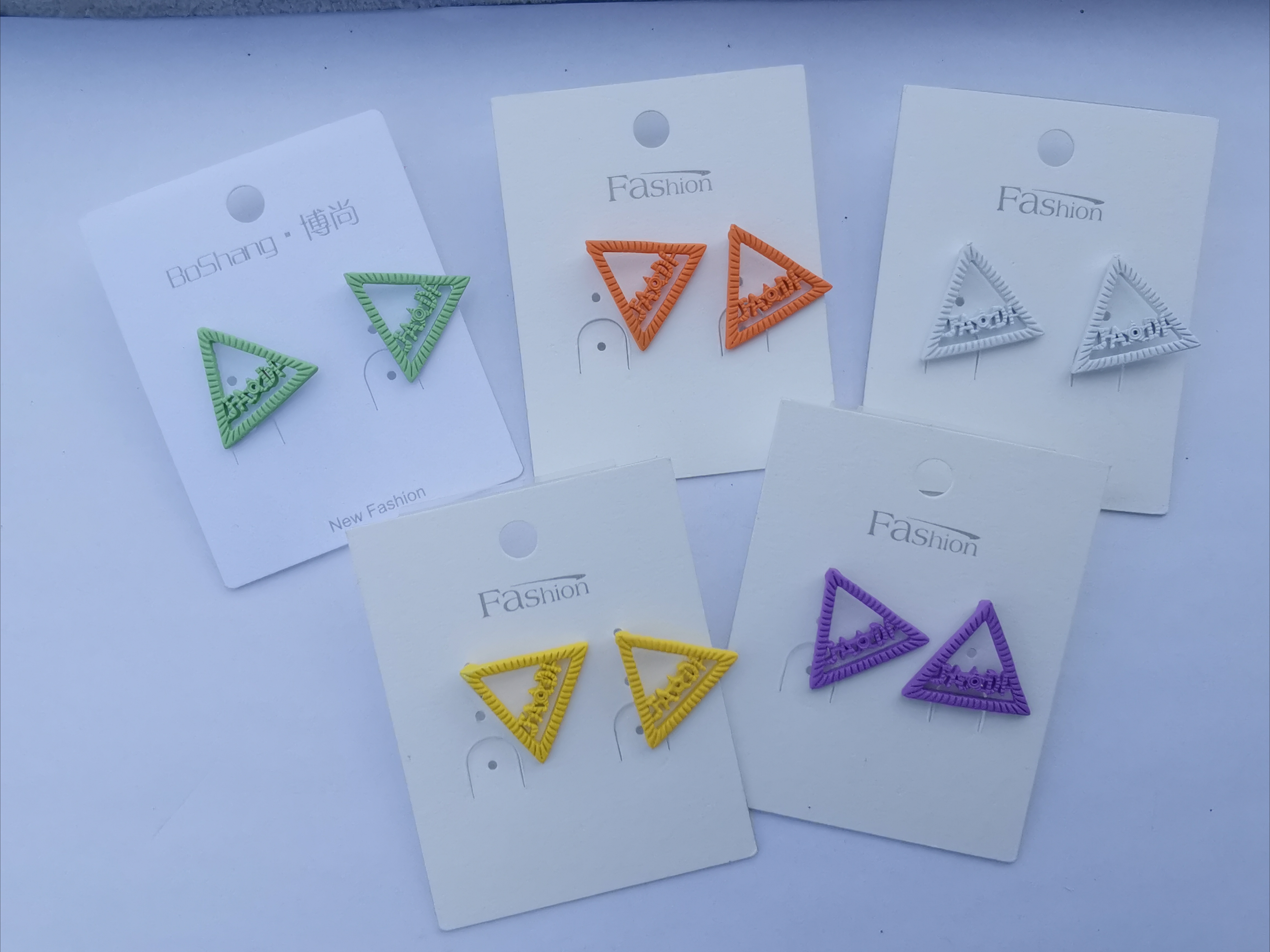 S925银针韩国东大门代购同款撞色三角瓶盖耳环少女心度假耳钉潮