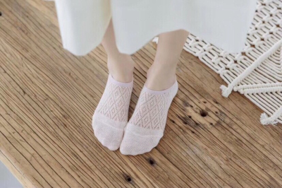 Mesh Socks Women's Pure Cotton Socks Shallow Mouth Summer Breathable Hollow Silicone Non-Slip Invisible Boat Socks Spring and Summer Thin