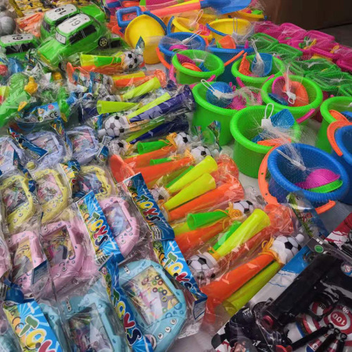 * ten yuan three kinds of educational children‘s toys 10 yuan 3 kinds of stall supply daily necessities hot selling beach toys