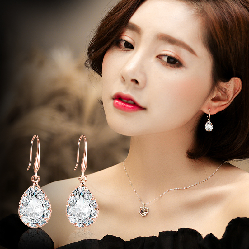 曼休妮水滴耳环女韩国气质水滴形吊坠长款耳钩款人造人工锆石耳环