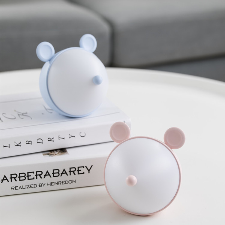 热销萌鼠台灯卡通老鼠灯USB充电桌面护眼小夜灯送礼时尚台灯