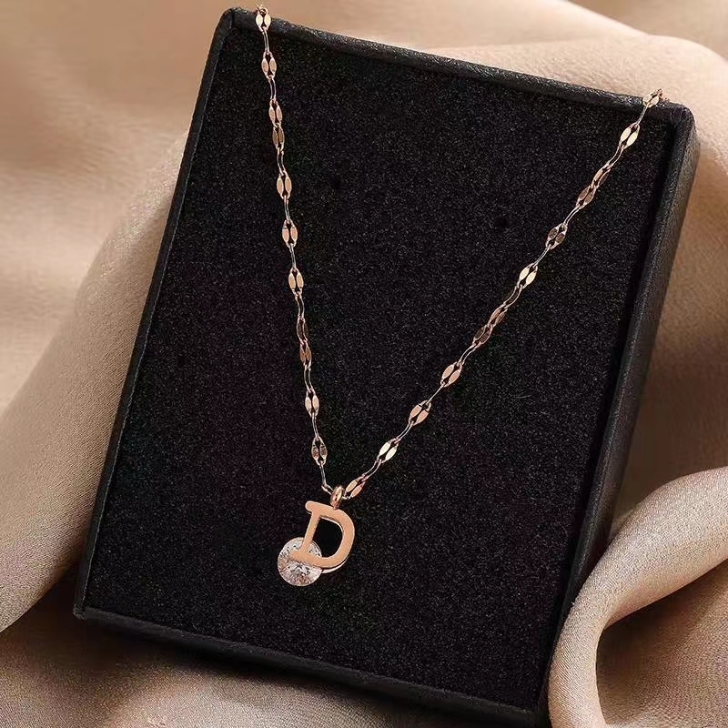 钛钢项链精品D字夹锆石链嘴唇链锁骨链