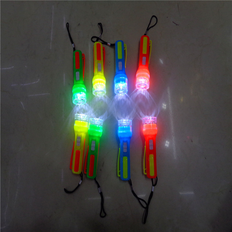 儿童玩具YXB-125手电筒 赠送礼品钥匙扣LED小夜灯发光挂件厂家直销详情3
