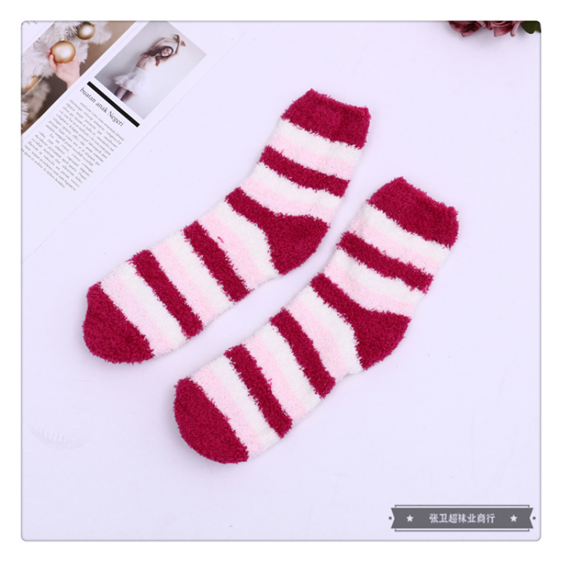 The three-color striped patterned woolen cotton socks for women to keep warm in winter are comfortable to wear and come in a variety of colors and styles pic 8